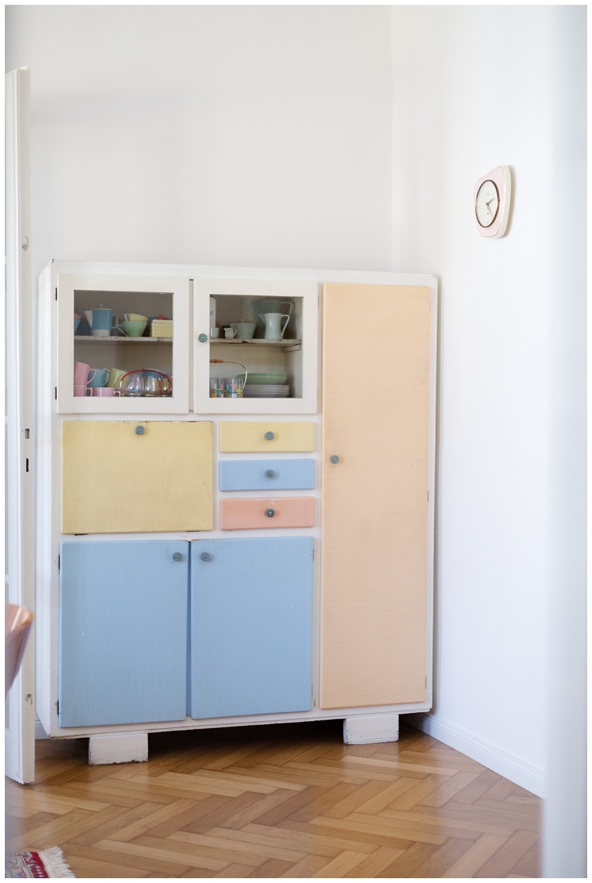 Vintage Kredenz, Geschrirrschrank Vintage Kredenz, Geschrirrschrank