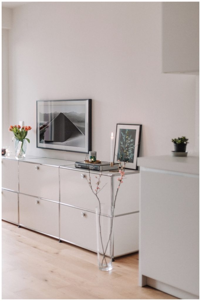 USM Haller Sideboard , TV The Frame Samsung / © Wiener Wohnsinn Blog