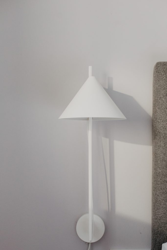 YUH Lampe Weiß von Louis Pulsen