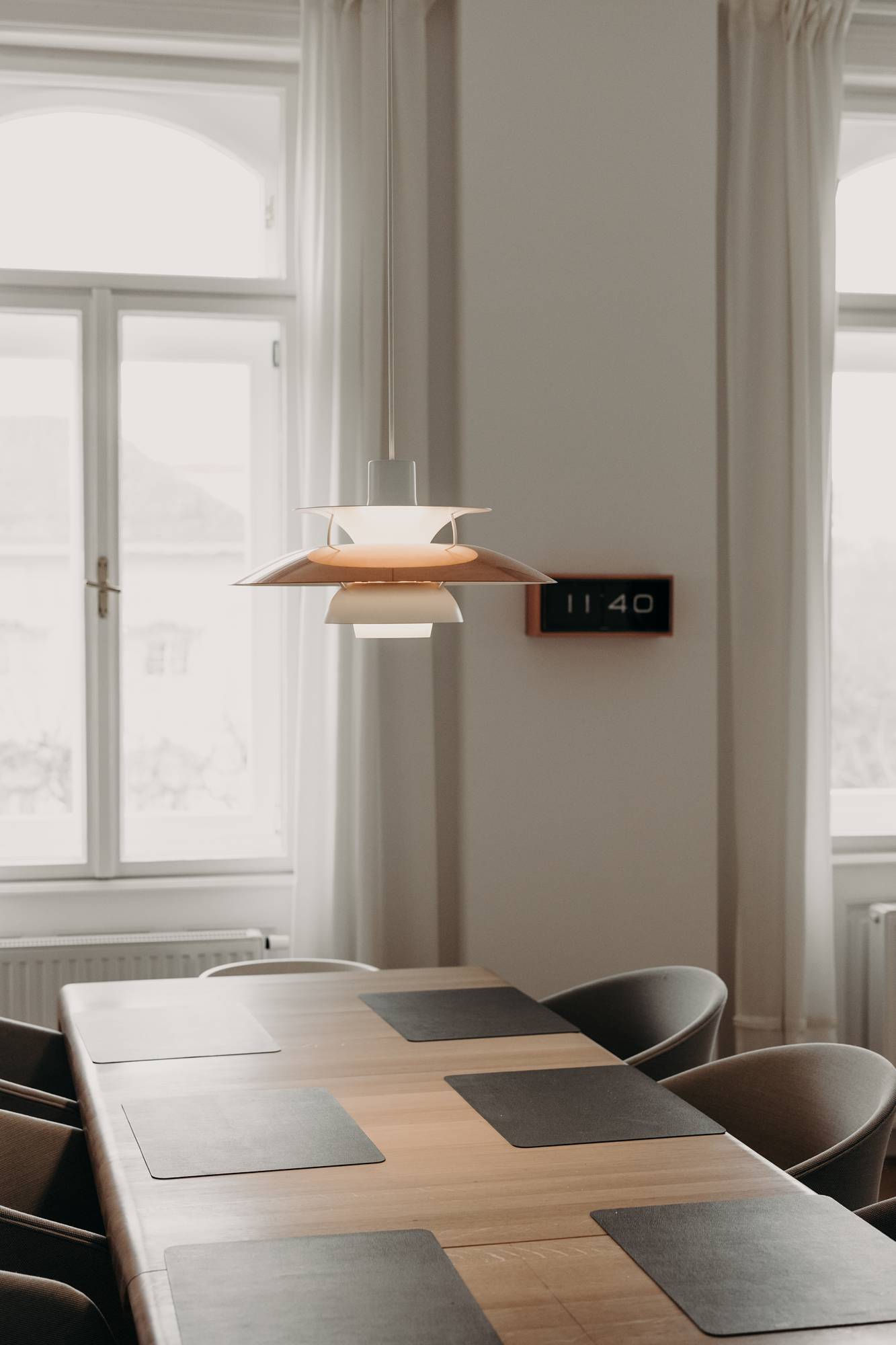Wohntraum im Servitenviertel - PH 5 Louis Poulsen Wiener Wohnsinn