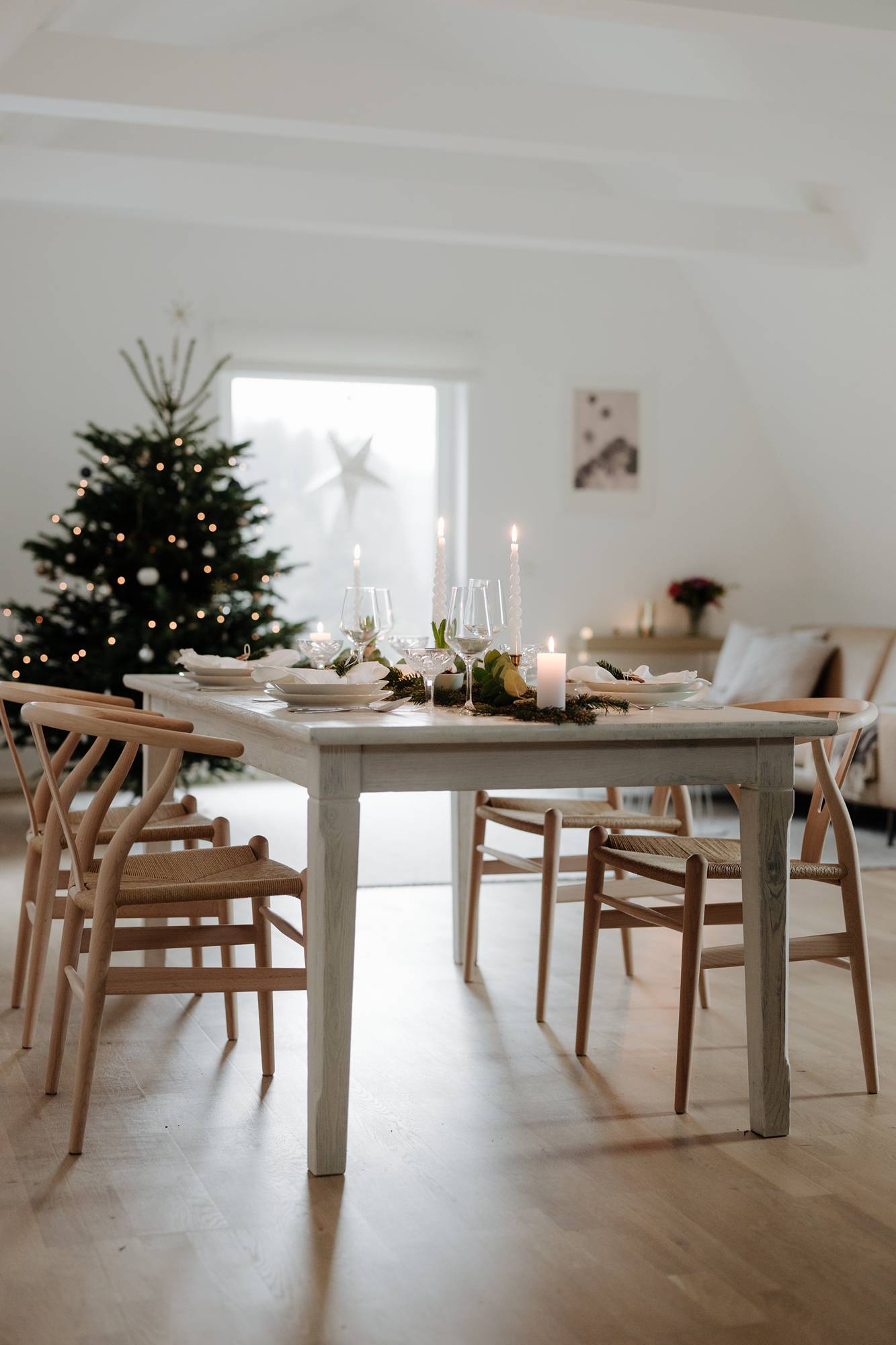 Festlich Elegante Tischdeko Fur Weihnachten Weihnachtstisch Dekorieren