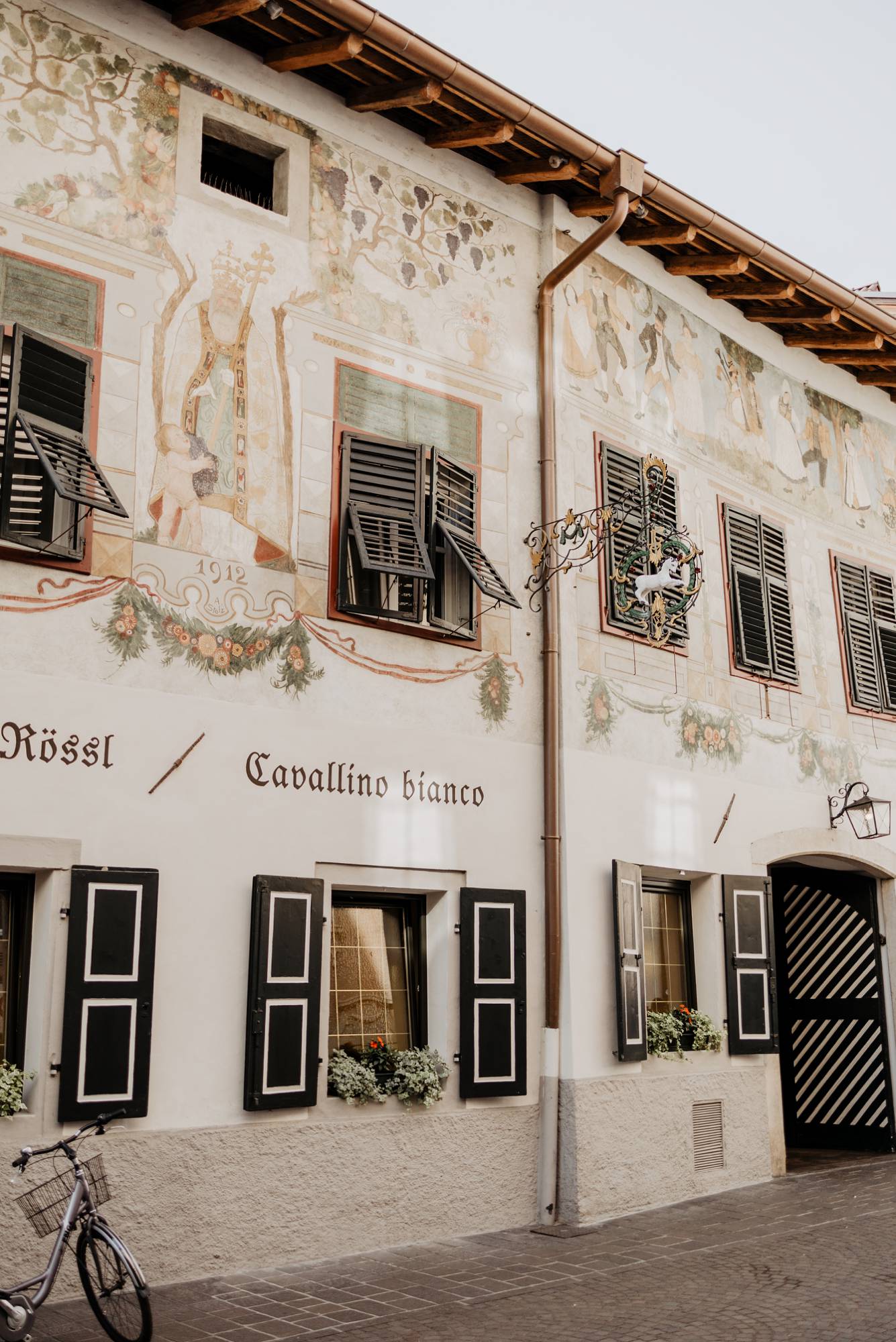 Bozen : SÜDTIROL TRAVEL GUIDE