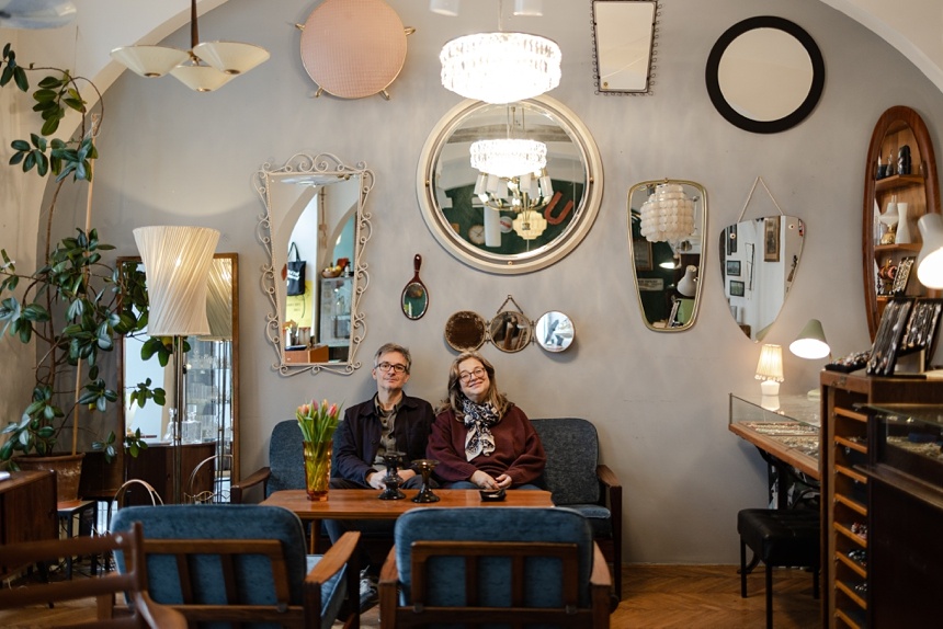 BANANAS Vintage Store - Der Laden für Designklassiker, Kuriositäte, Lampen und Schmuck