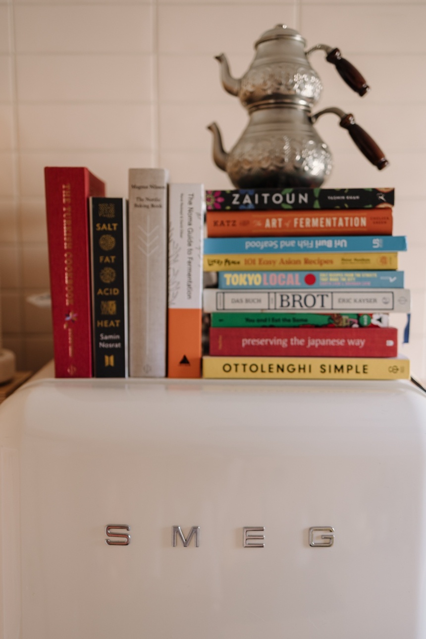 Smeg Kühlschrank und Küchbücher