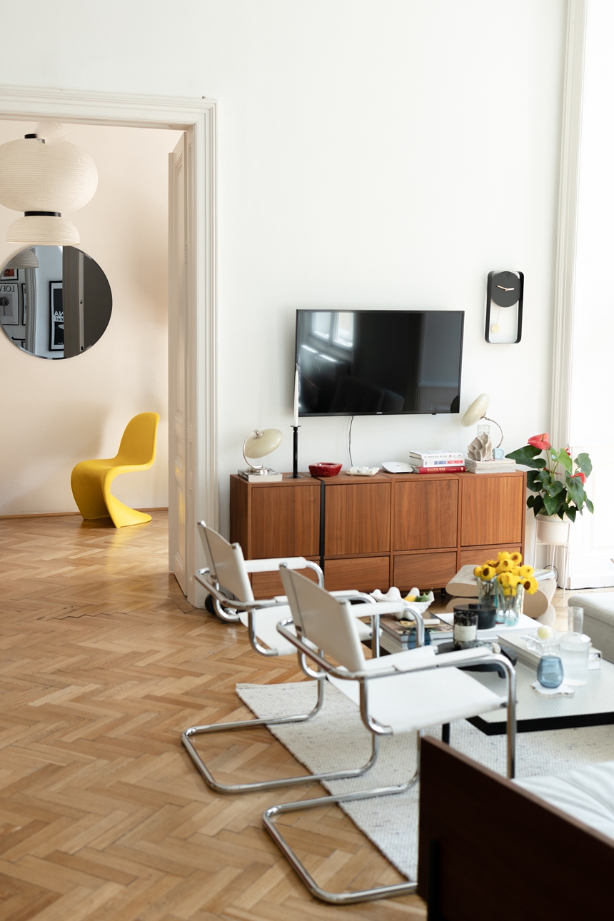 Bauhausstühle - Freischwinger aus weißem Leder