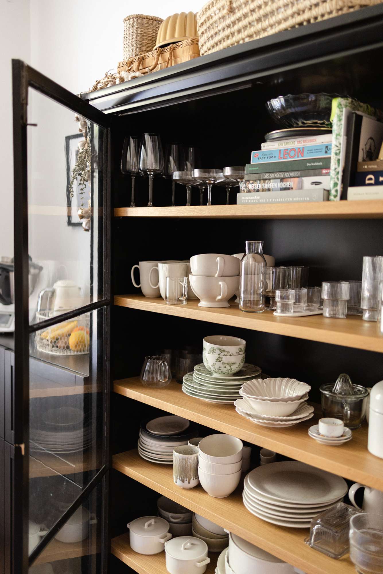 Geschirrschrank Vintage Willhaben - Homestory Wiener Wohnsinn