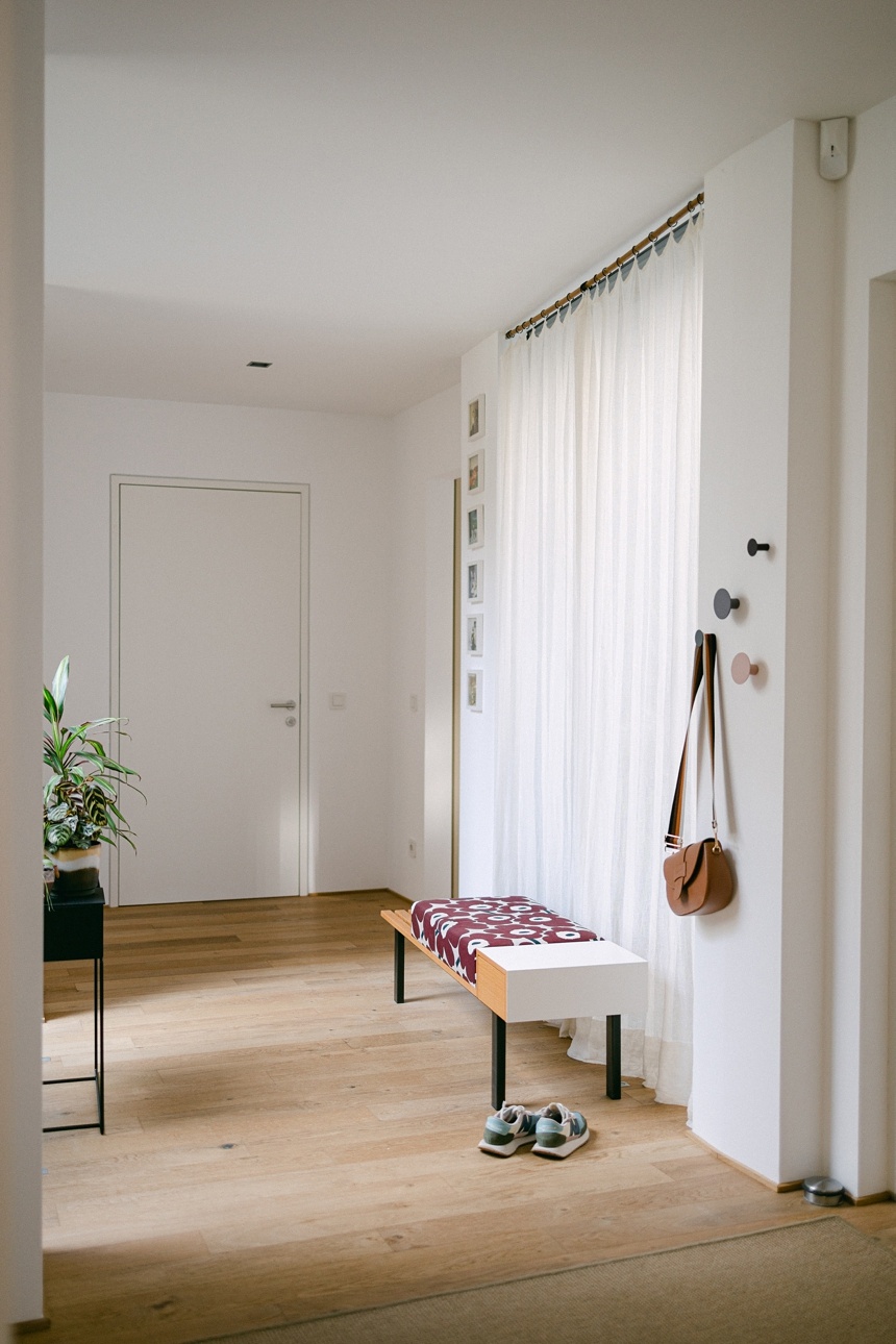 Eingangsbereich mit Marimekko Stoff Sitzbank