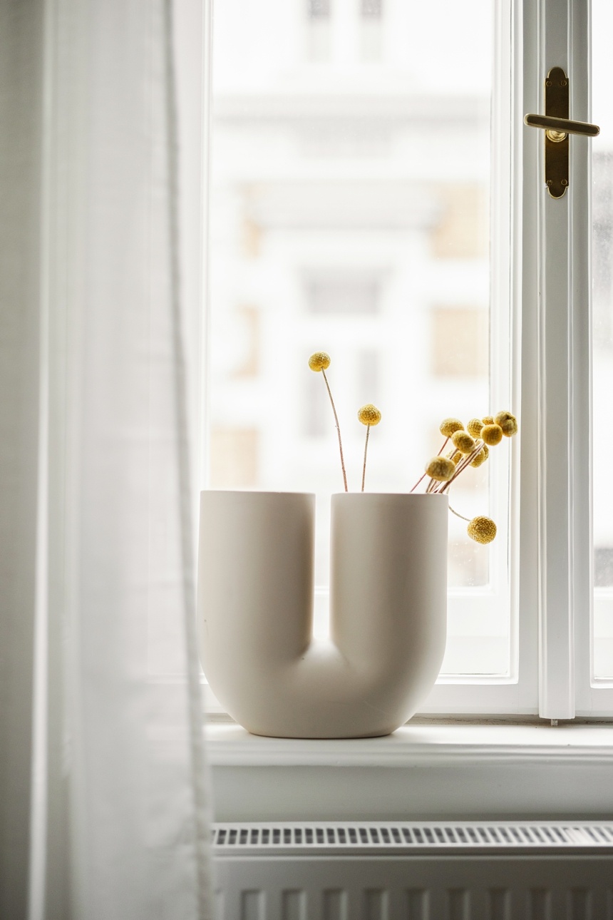 Hay Vase mit gelben Trommelstock