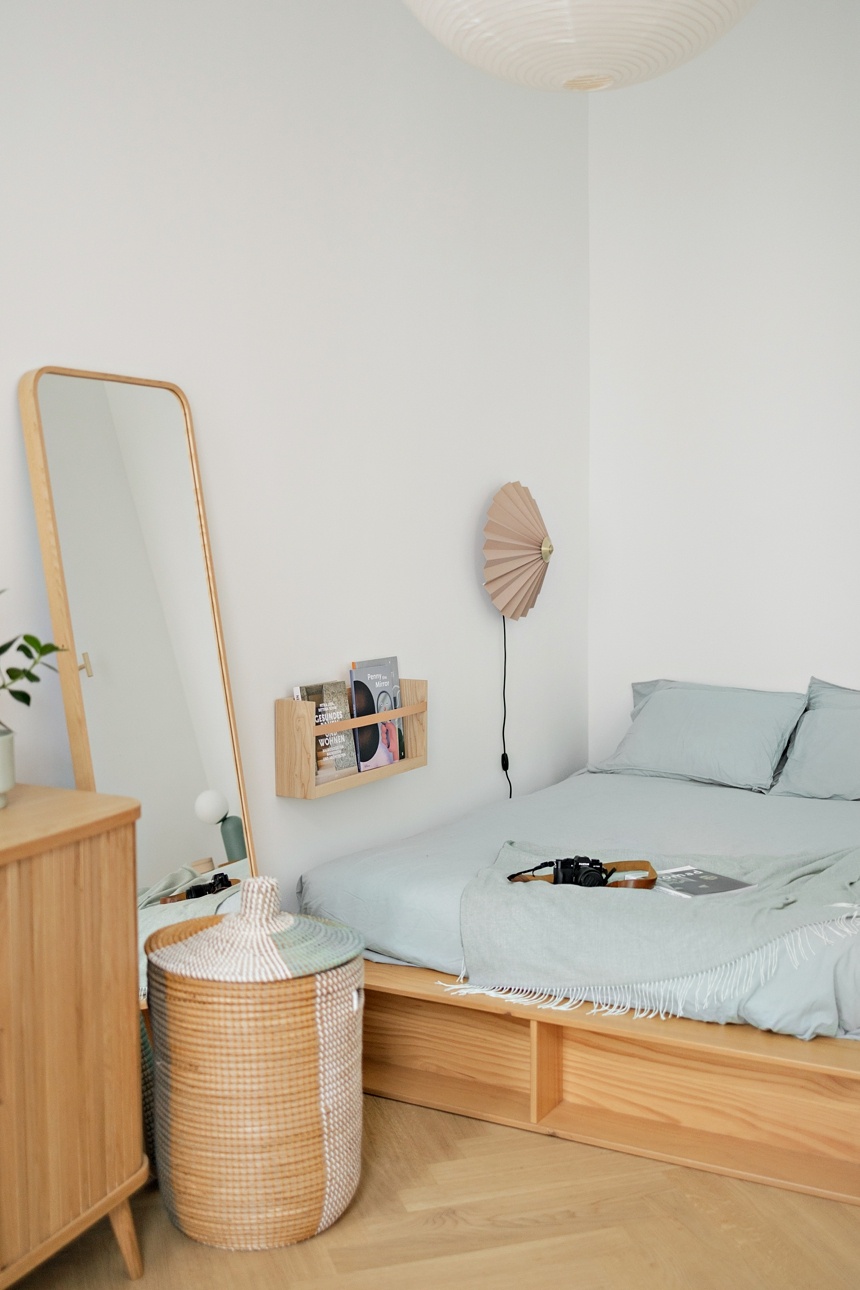 Die farbenfrohe Altbauwohnung von Laura Pineiro Atienza - Schlafzimmer
